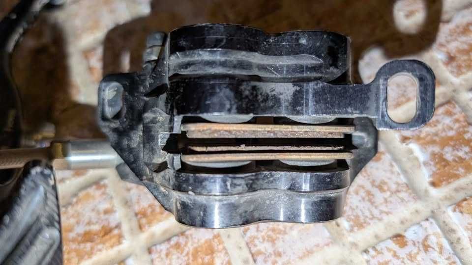 Hope Tech3 V4 + Дискове 220мм + преходници + кит за обезвъздушаване