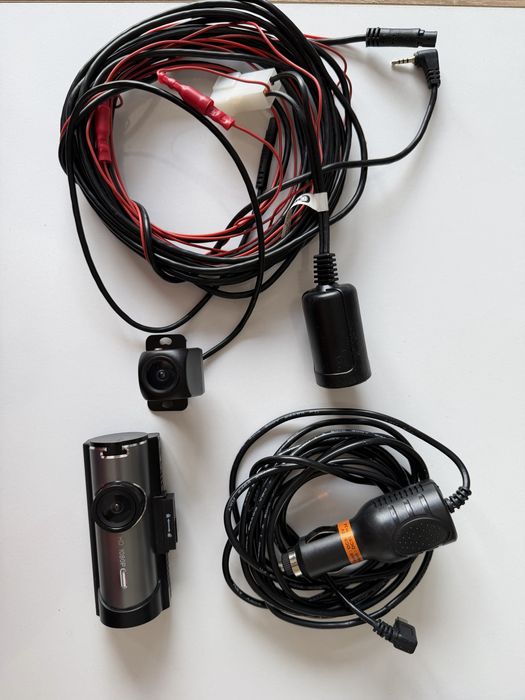 Преден и заден видеорегистратор