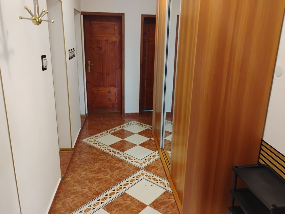 Дава се под наем Тристаен апартамент в Пловдив, Кършияка - 117 кв.м за 508.47 € - Снимка #6