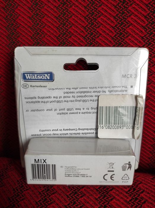 Cititor diferite tipuri de carduri, SDcarduri.
 Produs nou in cutie cu