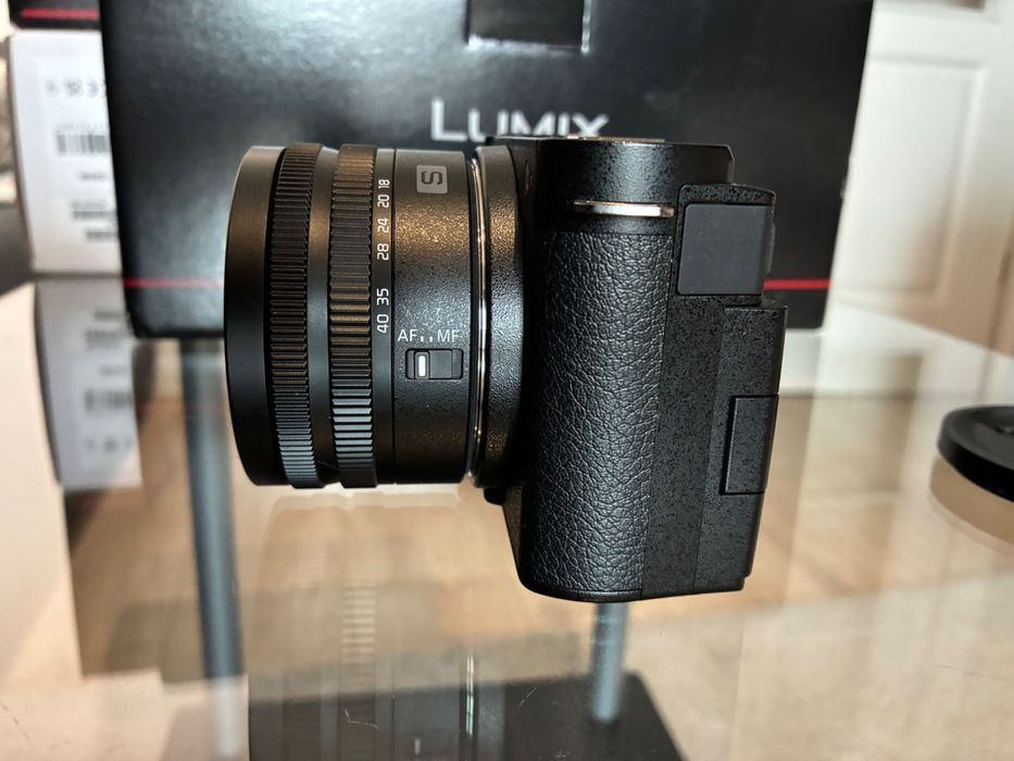 Panasonic lumix 50mm f1.8