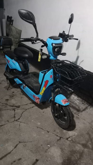 Ск8 скутер                         .