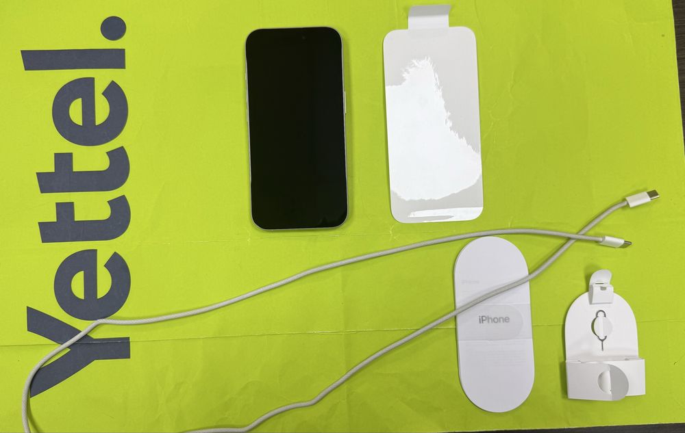 КАТО НОВ 128GB iPhone 16 5G Гаранция  Yettel 2027г. White | Бял