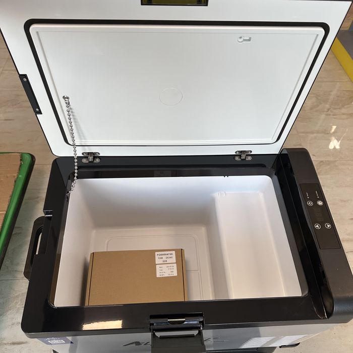 БЕЗПЛ ДОСТАВКА 20L Преносим компресорен хладилник фризер 12V 24V 220V