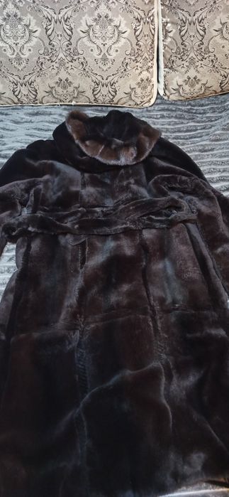 Продам Шубу из меха бобра