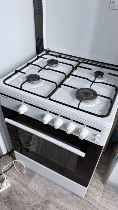 Барлығы бірге сатылады.