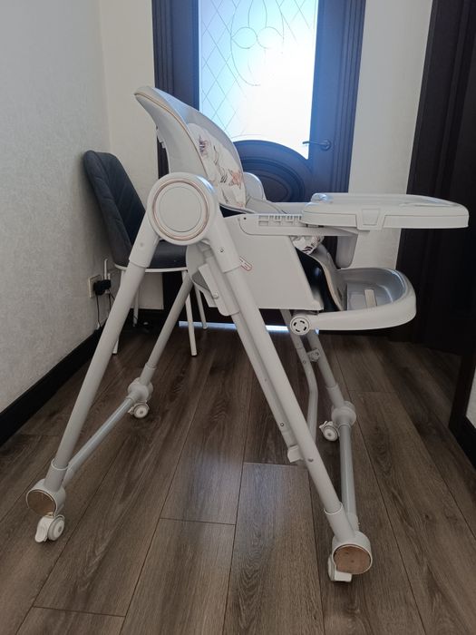 Продам детский столик