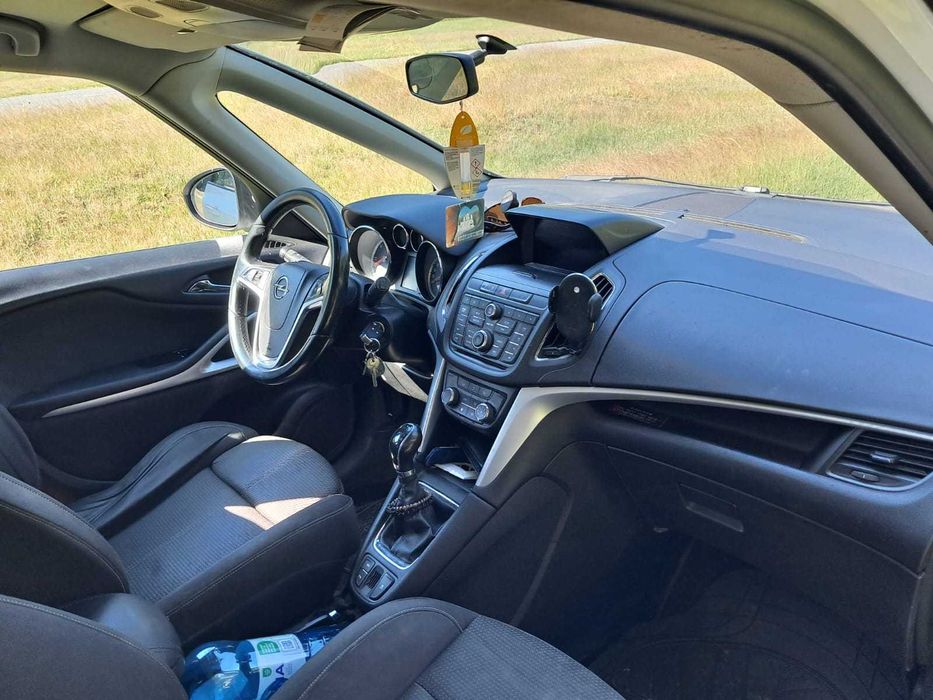 Opel Zafira Tourer 2013  1.6 diesel 143 cp