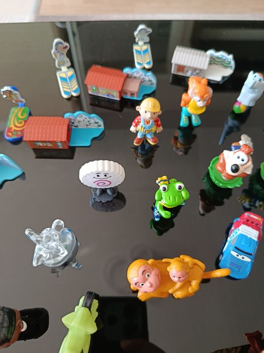 Различни фигурки,данонино  и киндер играчки от яйца