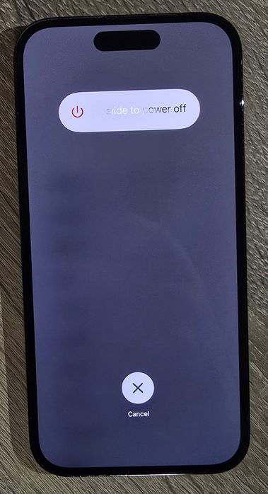 Iphone 14 pro 82% baterie