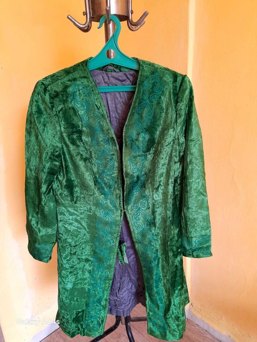 Продается новый чапан