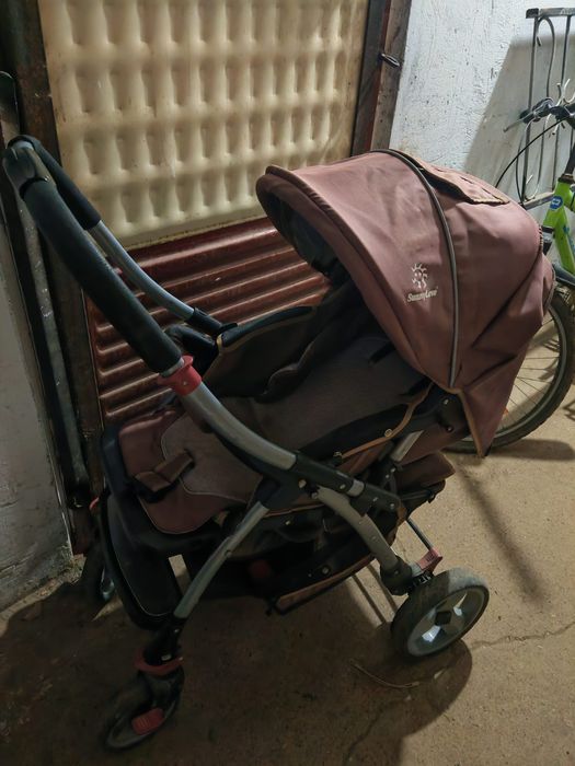 Коляска б/у.цена 10000