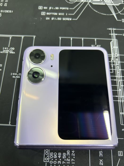 Oppo find N2 Flip