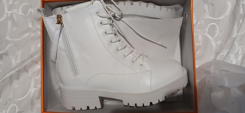 Oq etik yangi va ozgacha