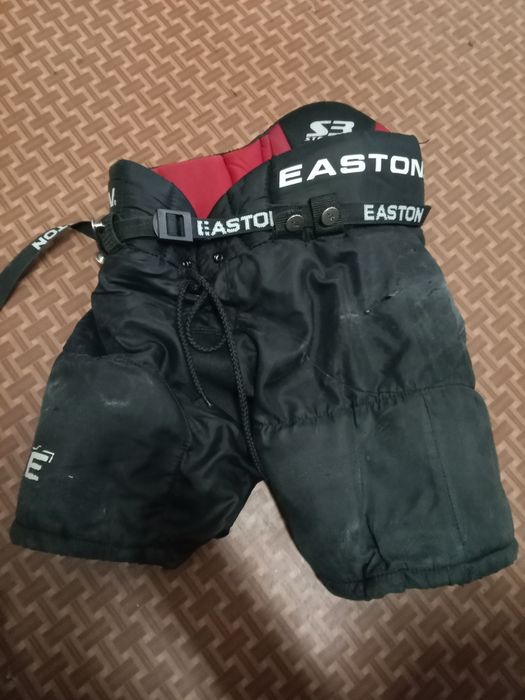 Хоккейные шорты .