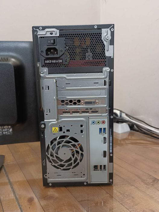 Компютър HP Pavilion + монитор , клавиатура и мишка