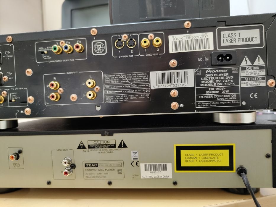 CD player TEAC CD-P1160D și CD DVD player Pioneer DV 737
CD player TEAC CD-P1160D
CD player TEAC CD-P1160D