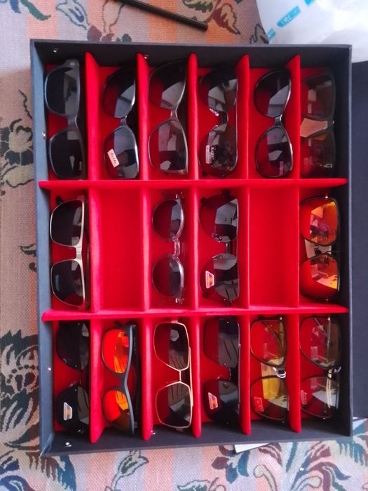 Очки новые разные