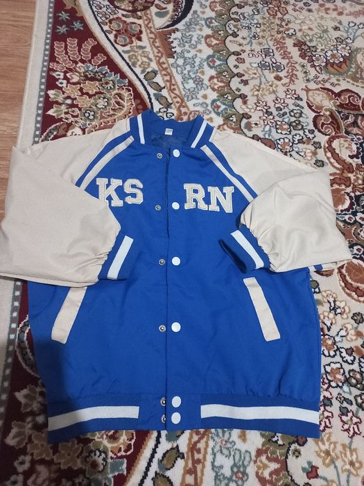 Продам бомбер детский