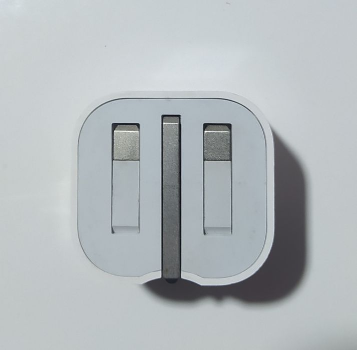Адаптер      20W