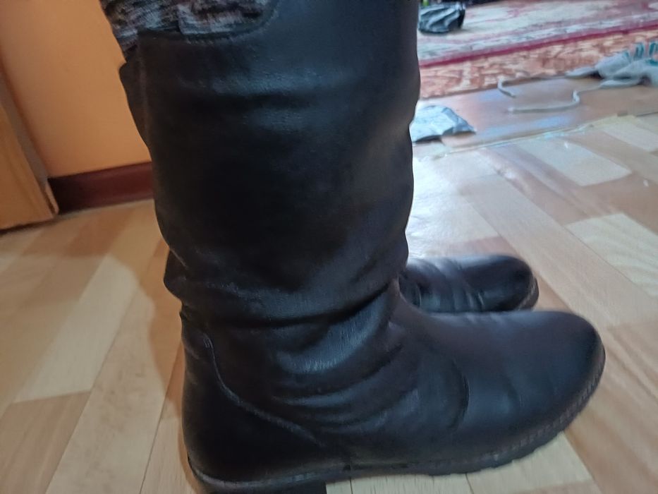 Продам полусапожки для женщин