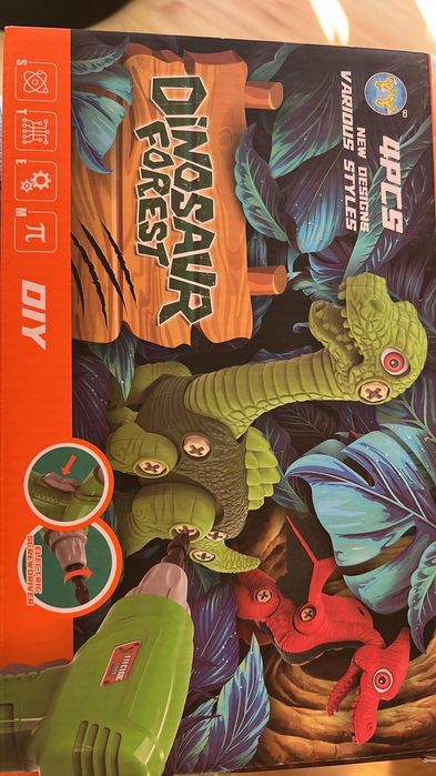 За сглобяване 4 динозавъра