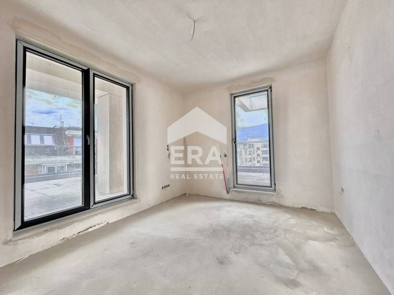 Продава се Четиристаен апартамент в София, Кръстова вада - 197 кв.м за 2213 €/кв.м - Снимка #2