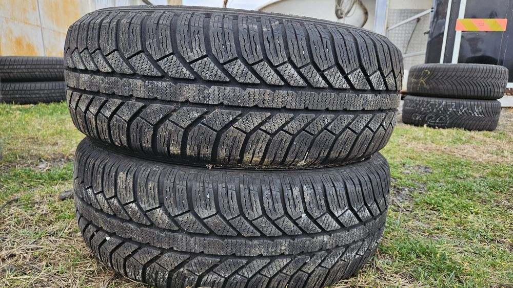 2бр гуми 215 65 16 дот 20 семперит