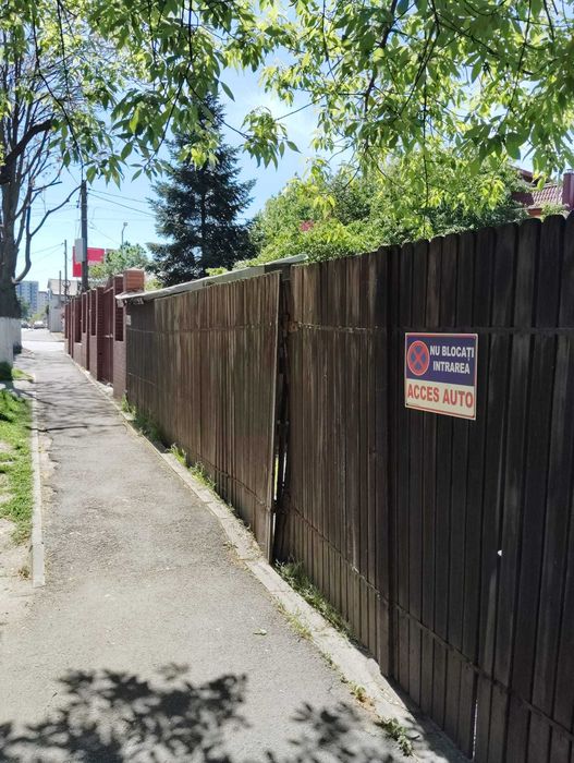De vânzare casă bătrânească + teren 300 mp – Șoseaua Sălaj