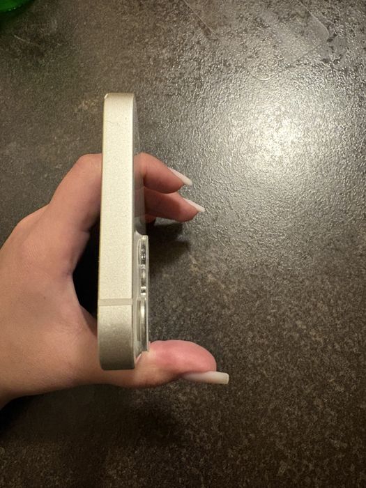 iPhone 13 – 128 GB