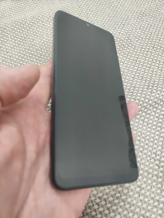 Продам смартфон Redmi A3