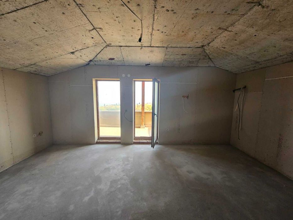 Продава се Четиристаен апартамент в Балчик - 210 кв.м за 681 €/кв.м - Снимка #2