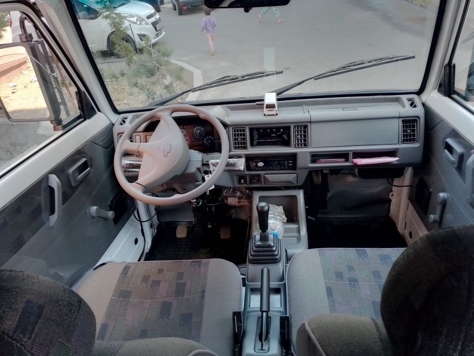 Chevrolet damas sotiladi