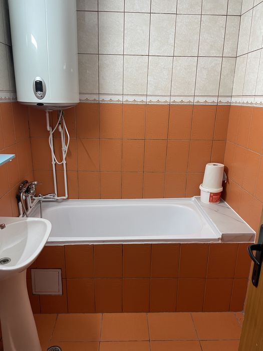 Inchiriez sau vand apartament 4 camere