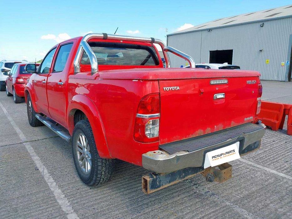 Dezmembrez Toyota hilux  3.0 Diesel D-4D ; 126KW/171CP 2005-2015