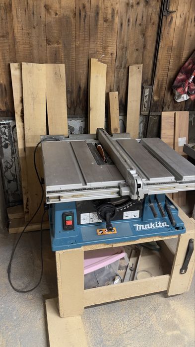 Настолен циркуляр Makita 2704N