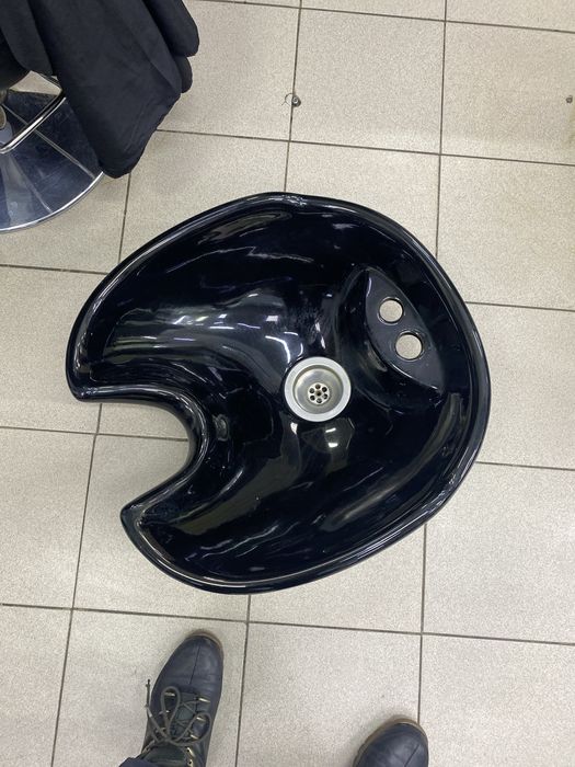 Кресло и мойканың басы