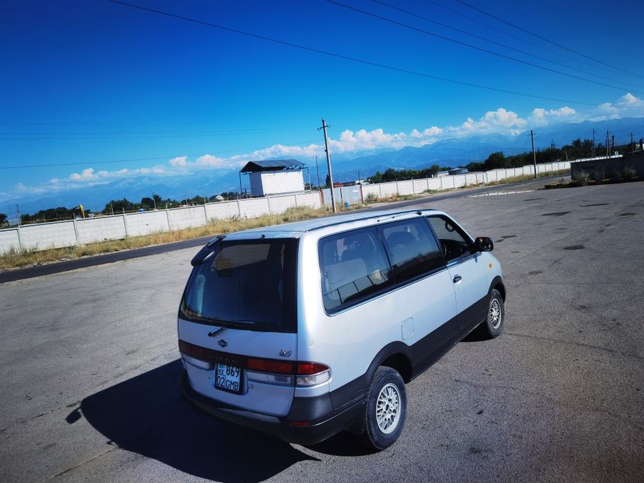 Nissan largo 2.0