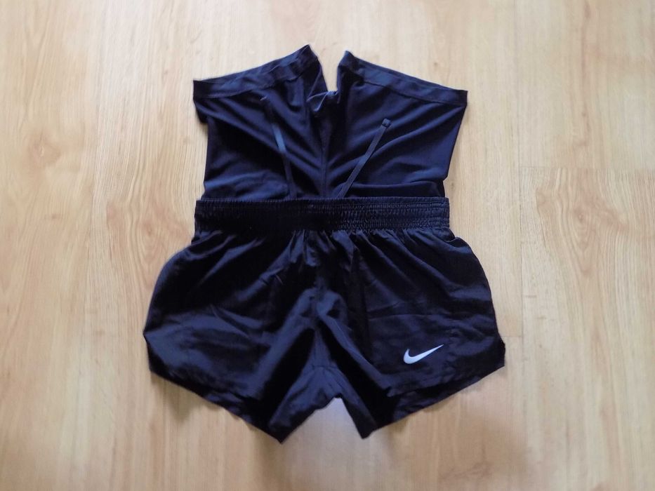 къси панталони nike шорти гащета екип спортни крос фитнес дамски оригинални XS