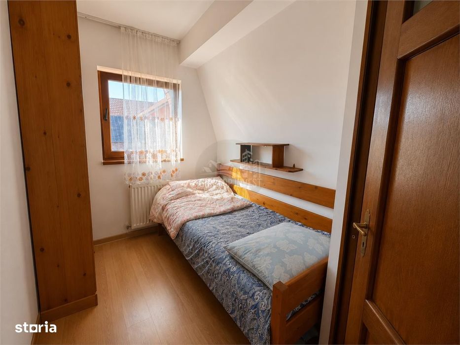 Casa individuala 5 camere 2 bai teren 545mp - Lupeni