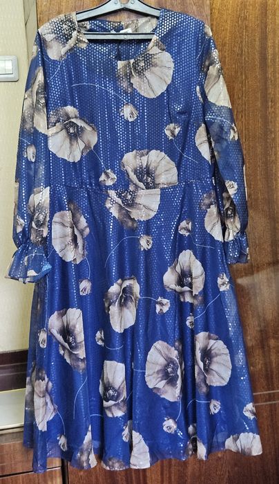 Продам женское платье новое