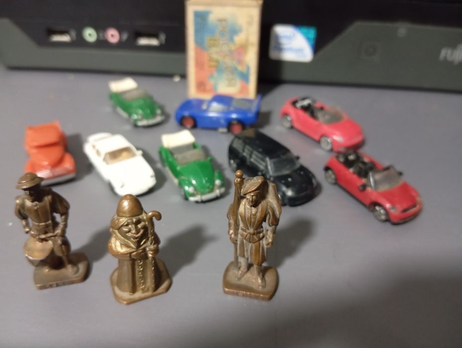 Старые игрушки из Киндер сюрпризов