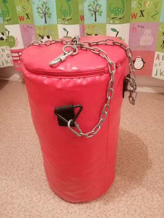 Продам боксерскую грушу