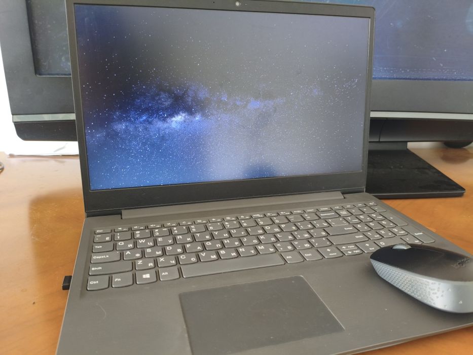 Lenovo V-15-IIL Ноутбук