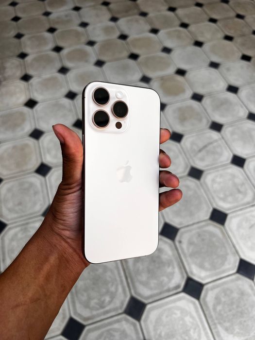 Iphone 16 pro max dizer titan xolati idyal