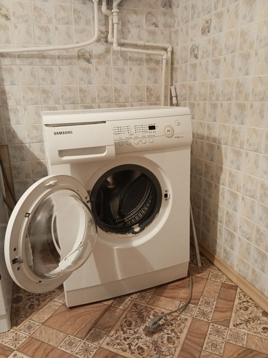 Продам стиральную машину