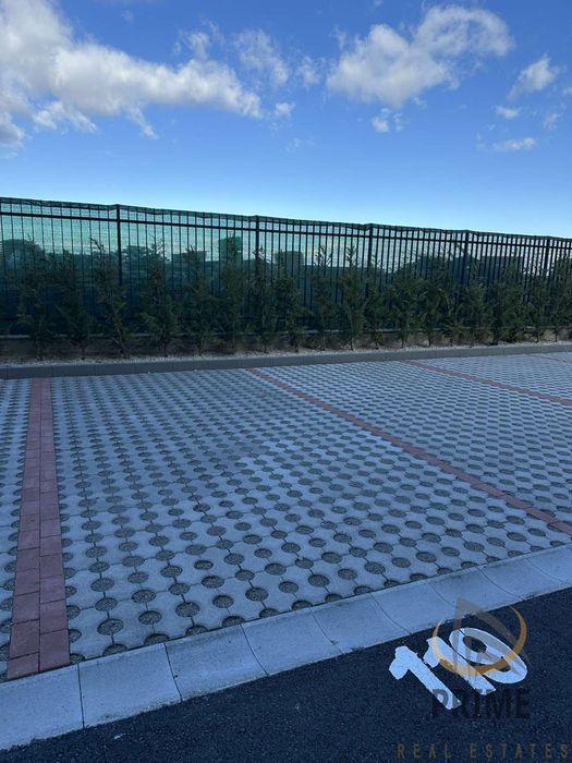 Изгрев тристаен апартамент необзаведен