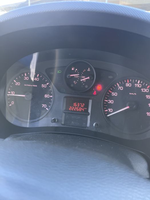 Peugeot partner 2016г.  1.6hdi 90кс