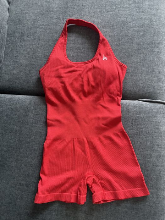 Комбинезон для фитнеса