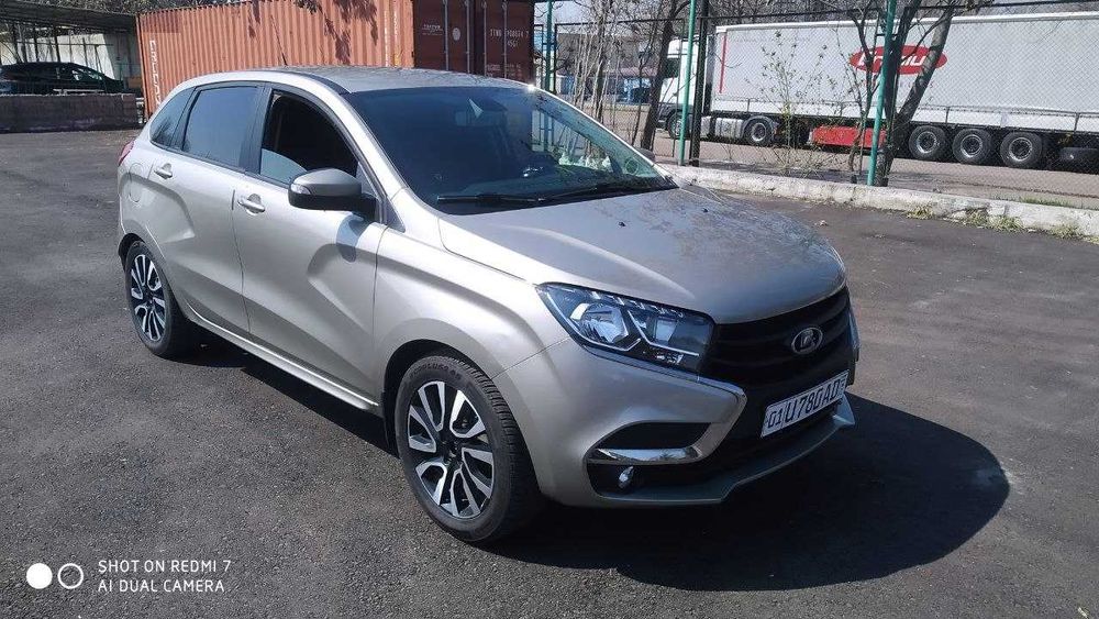 Продаётся или Аренда с выкупом Lada XRay 2018 года 1.8 автомат коробка